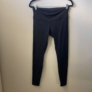 Black aligne leggings size 8.